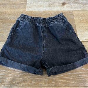 H&M gray shorts 4-5 years
